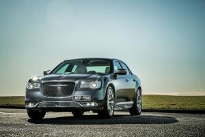 Chrysler 300C 2015 года